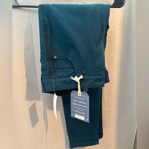 Democracy Absolution Ankle Skimmer